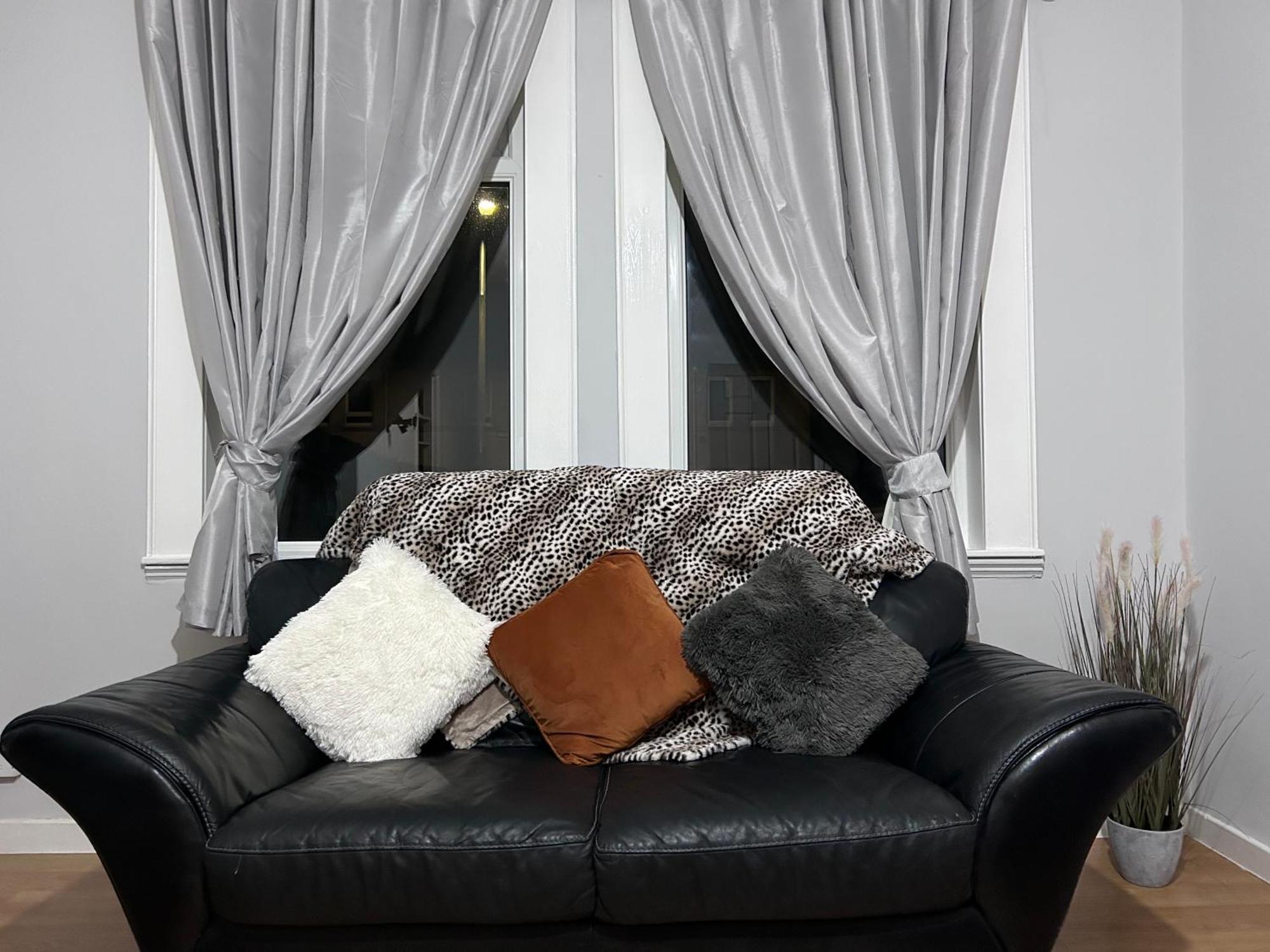 Urban Oasis:Perfect Stay In City Единбург Екстериор снимка