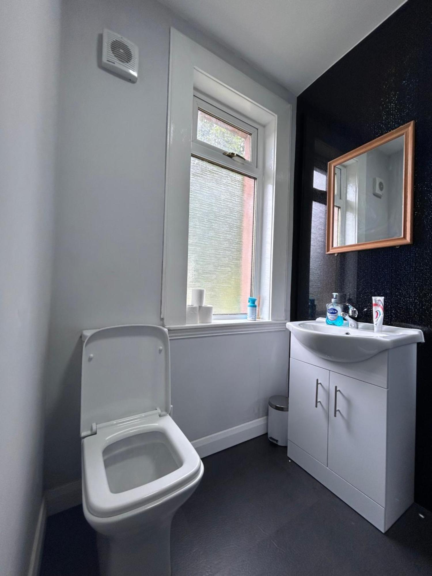 Urban Oasis:Perfect Stay In City Единбург Екстериор снимка